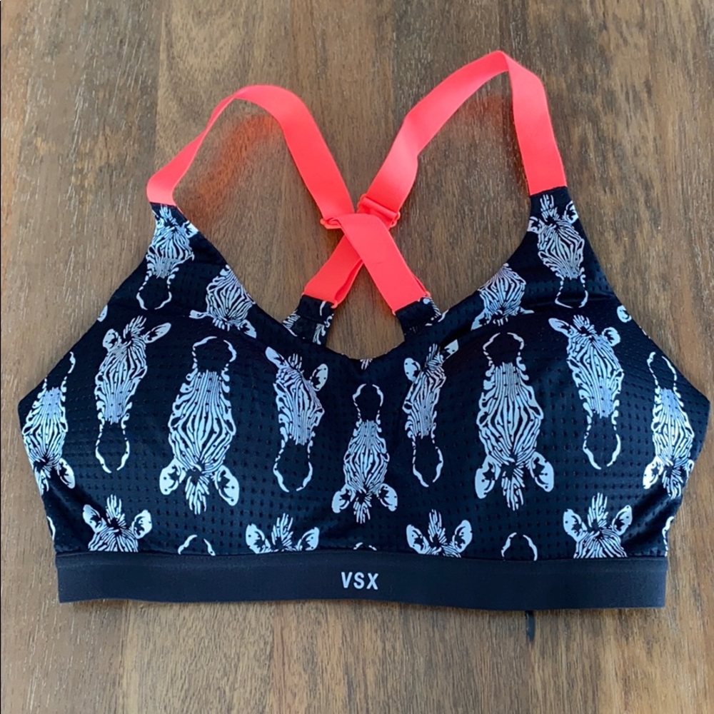 Victoria Sport Printed Sports Bra